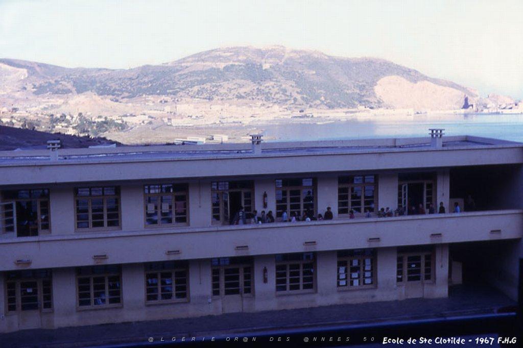 MERS EL KEBIR SAINTE CLOTILDE L ECOLE 1 1967.JPG